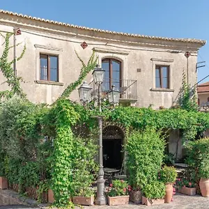 Πανσιόν Bar Vitelli Charming Savoca
