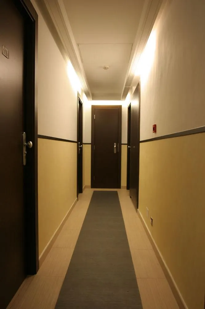 Hotel Garda Róma 3*,